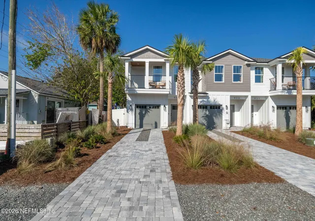 2nd image of 925 2nd Ave S, Jacksonville Beach, FL 32250 | MLS# 2143264