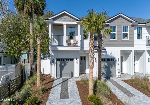 3rd image of 925 2Nd Ave S, Jacksonville Beach, FL 32250 | MLS# 2143264