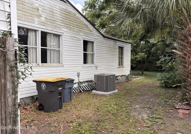Photo 4 of Single family home for sale at 2712 Cherrywood Rd, Jacksonville, FL 32210 | MLS# 2143329 | Listing updated on 2026-09-23