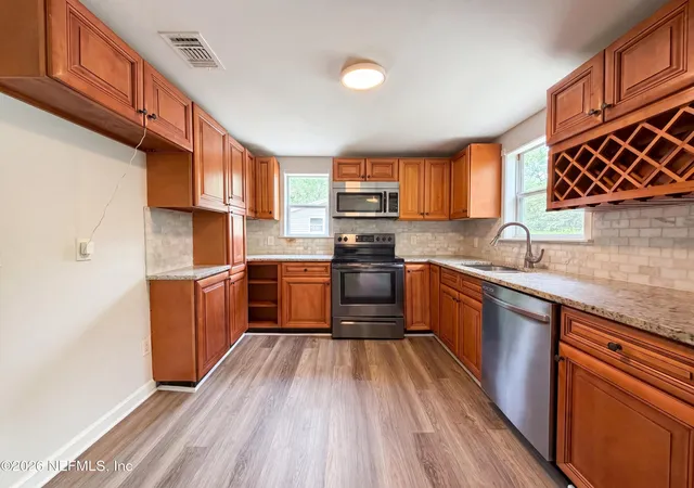 2nd image of 7008 Thurston Rd, Jacksonville, FL 32210 | MLS# 2143426