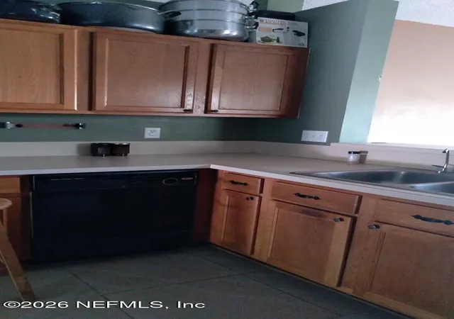 4th image of 3172 Sedona Trl, Jacksonville, FL 32208 | MLS# 2147490