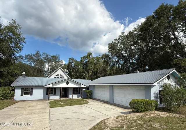 Single family home for sale at 5975 County Rd 352, Keystone Heights, FL 32656 | MLS# 2143573