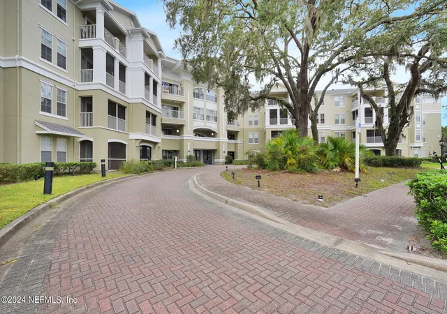 Homes for sale in Jacksonville, FL | 8290 Gate Pkwy W #132, Jacksonville, FL 32216 | MLS# 2144136