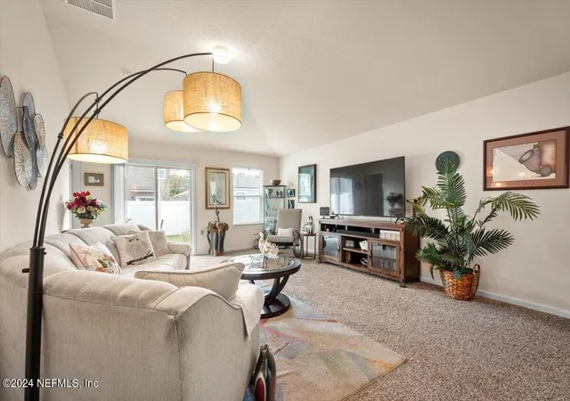 Photo 4 of Sale Pending at 2302 Falling Star Ln, Green Cove Springs, FL 32043 | MLS# 2143780 | Listing updated on 2026-10-07
