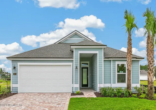 Single family home for sale at 32 Hardwood Trl, Palm Coast, FL 32137 | MLS# 2143923