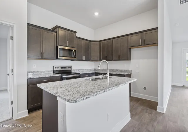 Photo 3 of Sale Pending at 3334 Meadow Ridge Pl, Green Cove Springs, FL 32043 | MLS# 2143993 | Listing updated on 2026-09-19