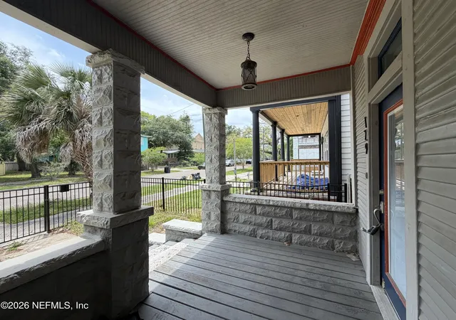 Photo 3 of Single family home for sale at 129 E 5th Street, Jacksonville, FL 32206 | MLS# 2147182 | Listing updated on 2026-08-24