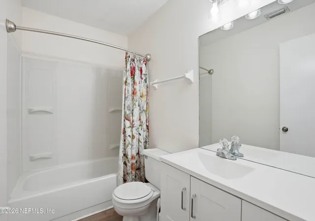 2nd image of 7701 Baymeadows Cir W, Jacksonville, FL 32256