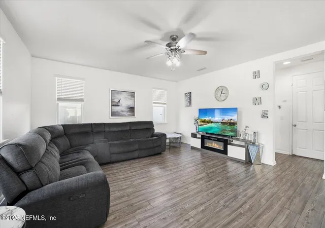 Photo 3 of Single family home for sale at 2948 Laurel Springs Dr, Green Cove Springs, FL 32043 | MLS# 2144413 | Listing updated on 2026-09-28
