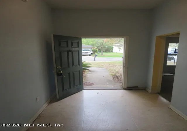 5th image of 10291 Normanwood Ct, Jacksonville, FL 32221 | MLS# 2144537