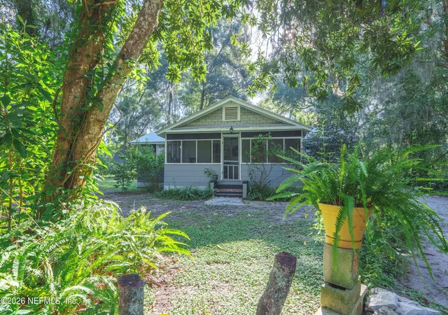 Photo 1 of Single family home for sale at 210 Pine Ave, Pomona Park, FL 32181 | MLS# 2144585 | Listing updated on 2026-08-28