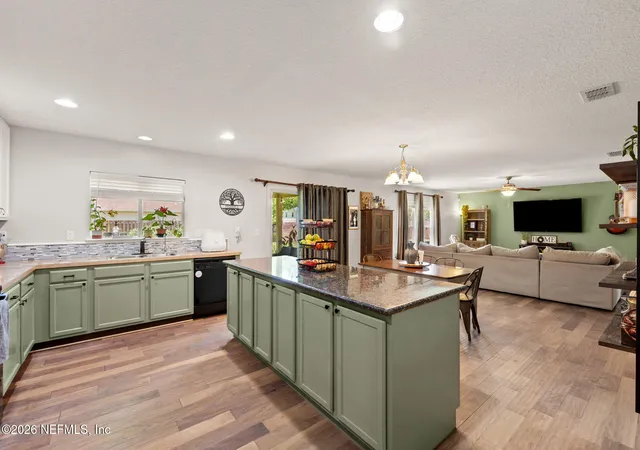 3rd image of 11768 Silver Hill Dr, Jacksonville, FL 32218 | MLS# 2147715