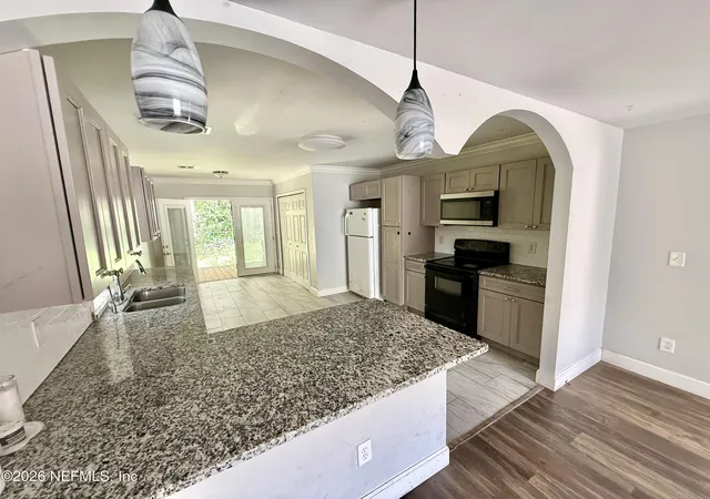 4th image of 10565 Bessent Rd N, Jacksonville, FL 32218 | MLS# 2144706