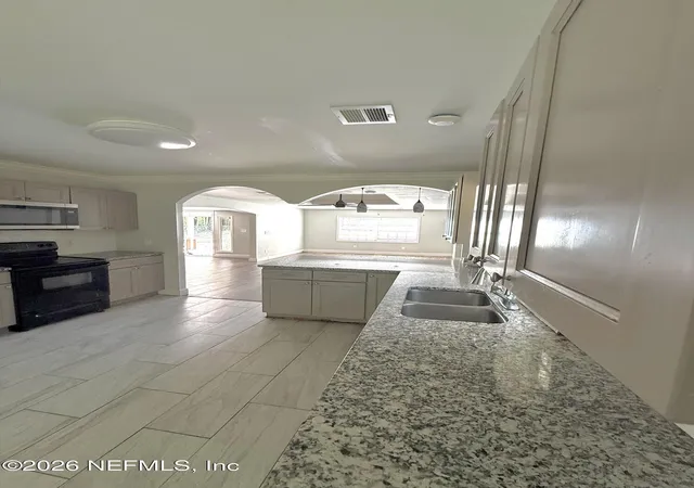 5th image of 10565 Bessent Rd N, Jacksonville, FL 32218 | MLS# 2144706