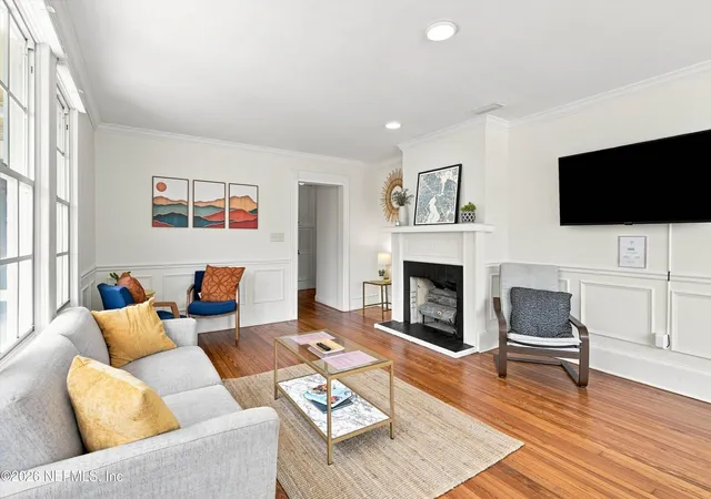 Photo 3 of Sale Pending at 1630 Larue Ave, Jacksonville, FL 32207 | MLS# 2144743 | Listing updated on 2026-10-03