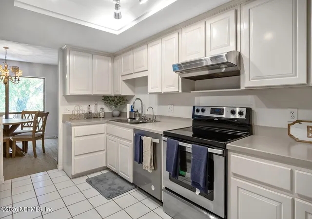 Homes for sale in Jacksonville, FL | 8012 Hollyridge Rd #17, Jacksonville, FL 32256 | MLS# 2144774