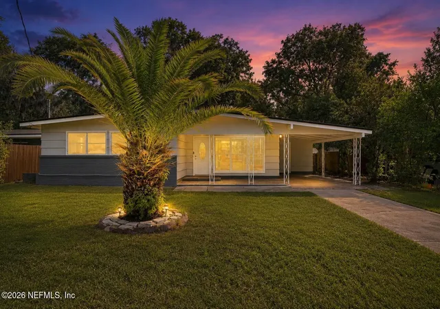 Homes for sale in Green Cove Springs, FL | 802 N Cypress St, Green Cove Springs, FL 32043 | MLS# 2145307