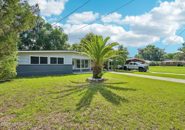 Homes for sale in Green Cove Springs, FL | 802 N Cypress St, Green Cove Springs, FL 32043 | MLS# 2145307