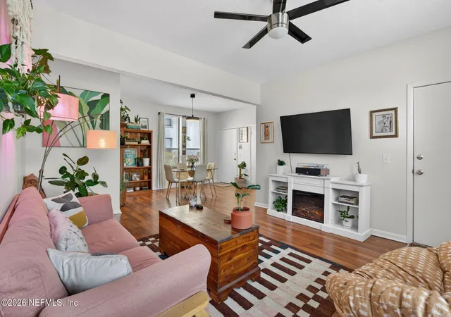 1st image of 2545 Oak St #13, Jacksonville, FL 32204 | MLS# 2144898