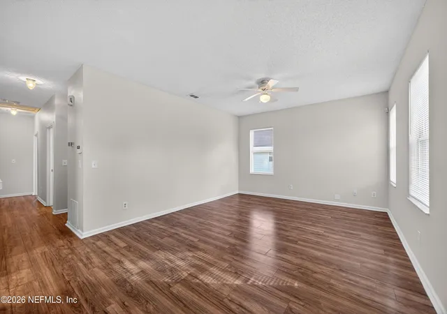 5th image of 821 Oak Arbor Cir, Jacksonville, FL 32206 | MLS# 2145045