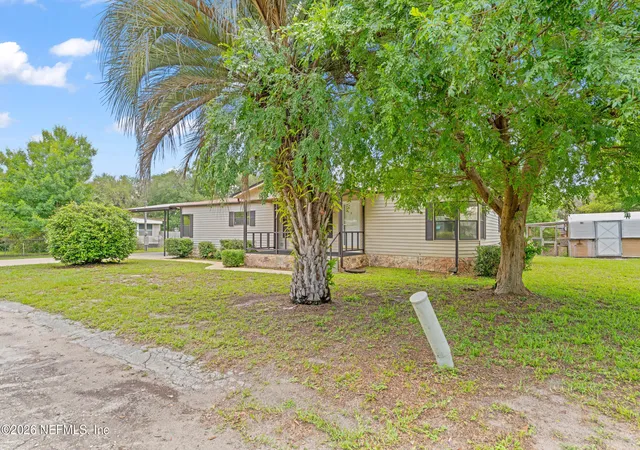 Homes for sale in Satsuma, FL | 418 Cove Dr, Satsuma, FL 32189 | MLS# 2145220