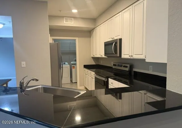 Homes for sale in Jacksonville, FL | 8539 W Gate Pkwy #1735, Jacksonville, FL 32216 | MLS# 2145097