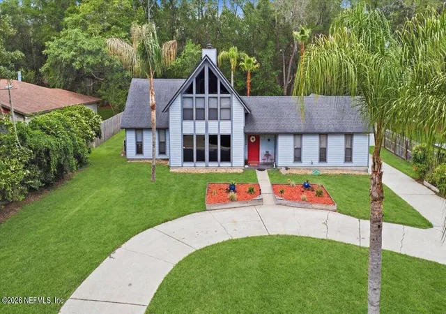 Photo 2 of Single family home for sale at 1048 Lake Asbury Dr, Green Cove Springs, FL 32043 | MLS# 2145604 | Listing updated on 2026-09-19