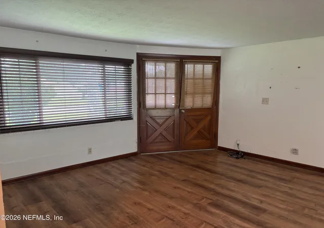 4th image of 1644 Lessard Cir, Jacksonville, FL 32208 | MLS# 2148058