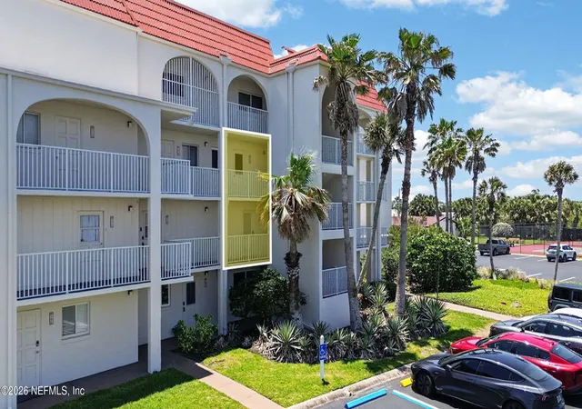 Listing Photo 4 - Condo for sale in building located at 1 Ocean Trace Rd, St. Augustine, FL 32080 - Unit #230