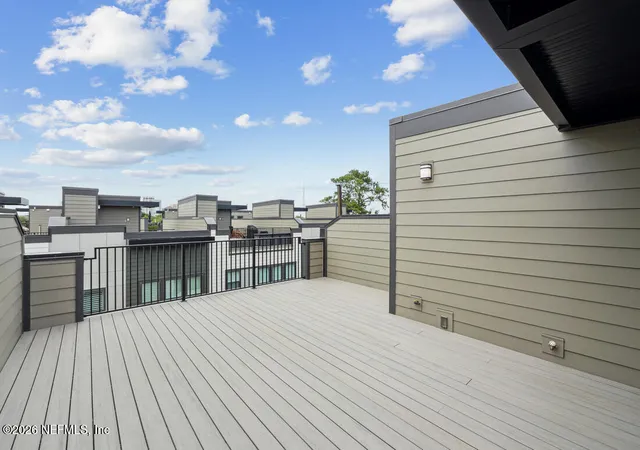 Townhouse for sale at 1910 Redington St, Jacksonville, FL 32207 | MLS# 2145262