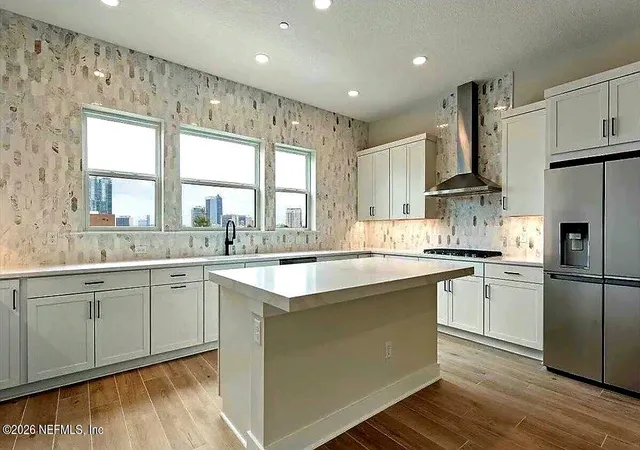 Photo 2 of Townhouse for sale at 1910 Redington St, Jacksonville, FL 32207 | MLS# 2145262 | Listing updated on 2026-08-30