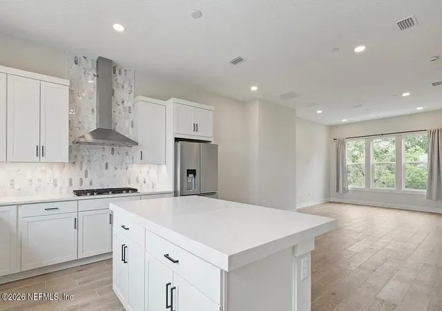 Photo 3 of Townhouse for sale at 1910 Redington St, Jacksonville, FL 32207 | MLS# 2145262 | Listing updated on 2026-08-30