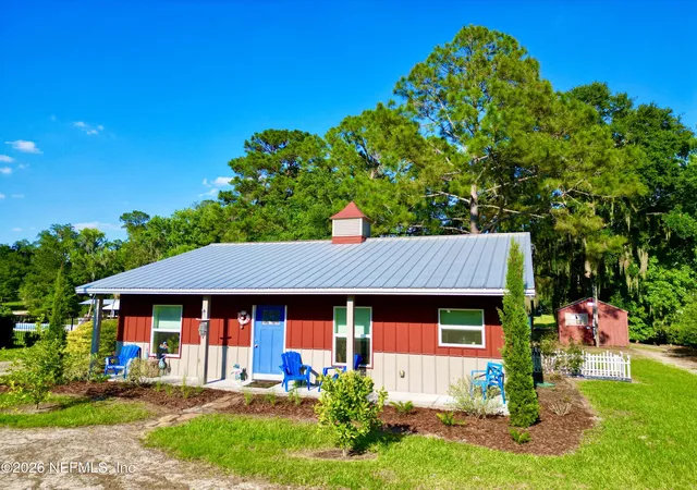 Photo 2 of Single family home for sale at 529 SE 5th Avenue, Melrose, FL 32666 | MLS# 2146651 | Listing updated on 2026-09-08