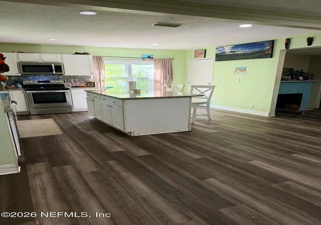 Photo 4 of Single family home for sale at 1742 Saint Johns Blf Rd N, Jacksonville, FL 32225 | MLS# 2145608 | Listing updated on 2026-06-01