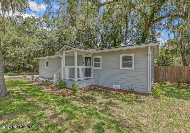 Homes for sale in Green Cove Springs, FL | 600 Lemon St, Green Cove Springs, FL 32043 | MLS# 2145907