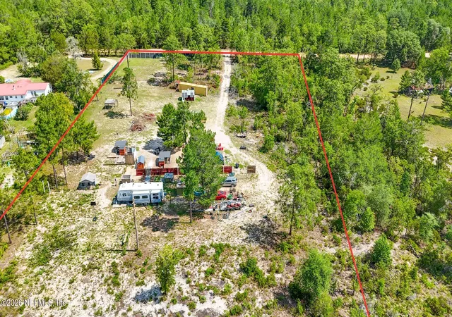 15th image of 229 Poinciana Dr, Interlachen, FL 32148 | MLS# 2145827