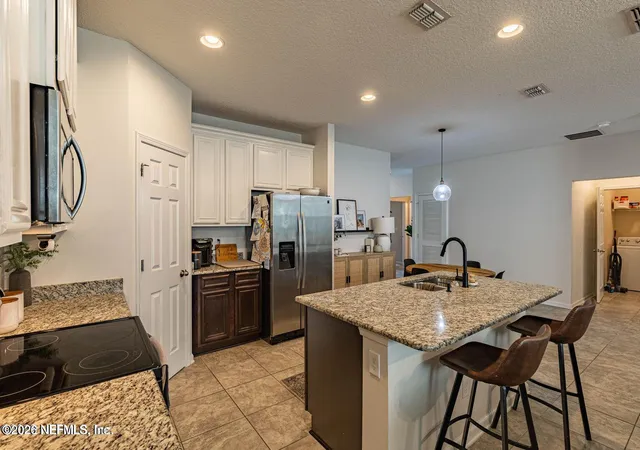 Homes for sale in Jacksonville, FL | 11940 Carson Lake Dr W, Jacksonville, FL 32221 | MLS# 2145828