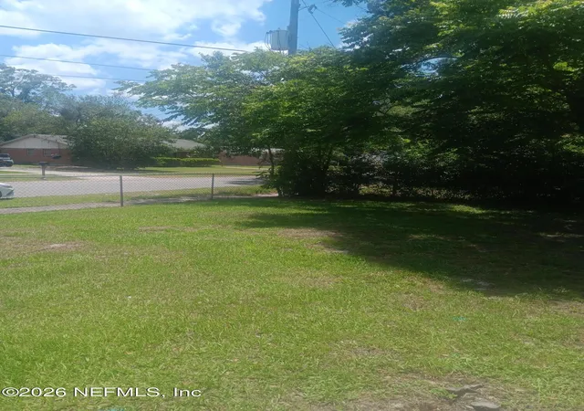 3rd image of 7405 Deepwood Dr, Jacksonville, FL 32244 | MLS# 2146000