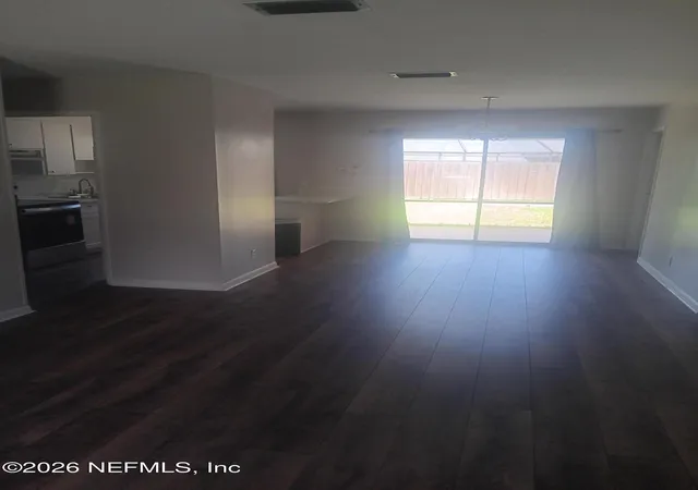 5th image of 7405 Deepwood Dr, Jacksonville, FL 32244 | MLS# 2146000