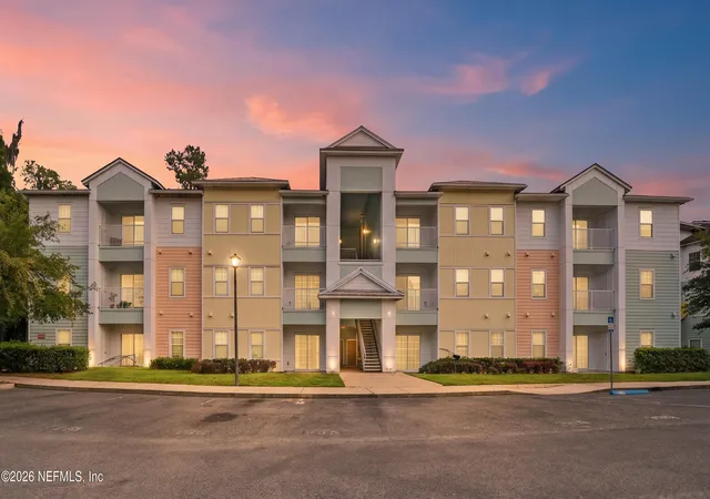 3rd image of 5006 Key Lime Dr, Jacksonville, FL 32256