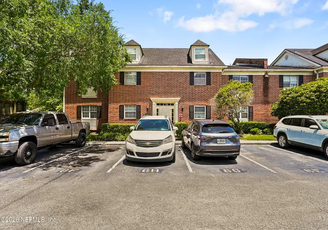 Listing Photo 4 - Condo for sale in Boxwood condos located at 4915 Baymeadows Rd, Jacksonville, FL 32217 - Unit #6G