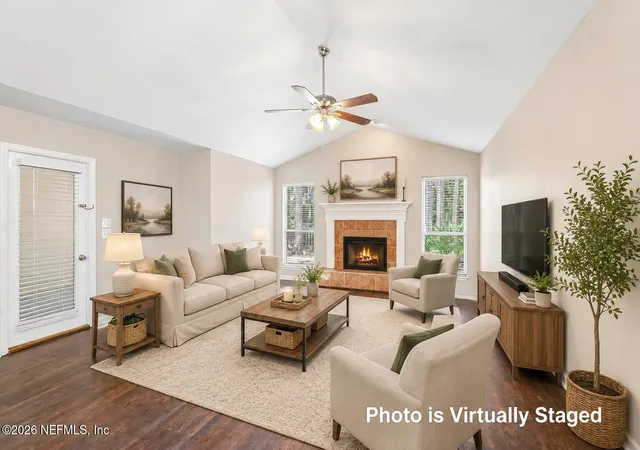 4th image of 1667 Highland View Ct, Fleming Island, FL 32003 | MLS# 2147442