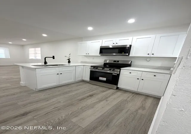 2nd image of 5602 Long St St, Jacksonville, FL 32208 | MLS# 2146551