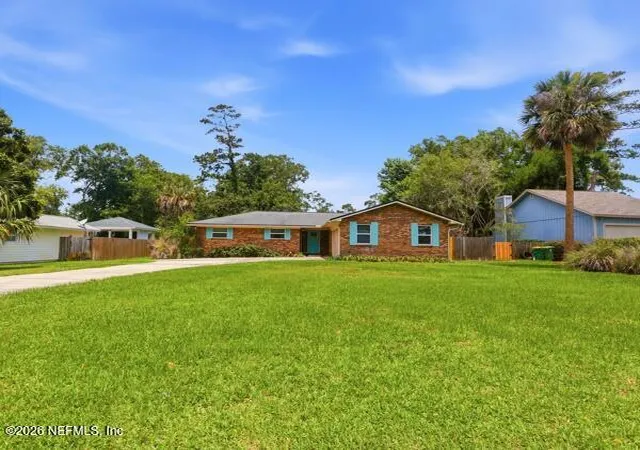 3rd image of 17 Oaks Dr, Jacksonville Beach, FL 32250 | MLS# 2148817