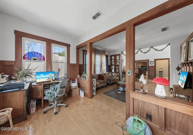 Listing Photo 4 - Condo for sale in building located at 2583 Post St, Jacksonville, FL 32204