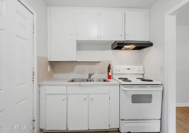 2nd image of 1650 W 34th St, Jacksonville, FL 32209 | MLS# 2146674