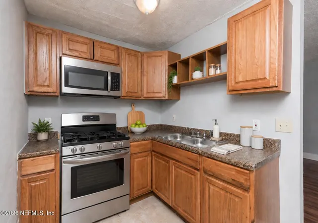 Photo 3 of Condo for sale at 4417 Ken Knight Dr N, Jacksonville, FL 32209 | MLS# 2150788 | Listing updated on 2026-08-10
