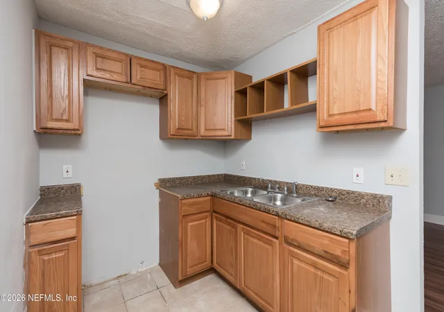 Photo 3 of Condo for sale at 4417 Ken Knight Dr N, Jacksonville, FL 32209 | MLS# 2150788 | Listing updated on 2026-08-10