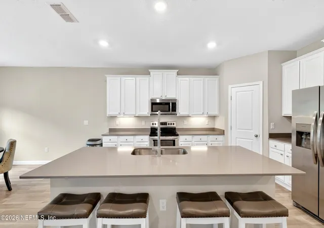 Photo 4 of Single family home for sale at 2948 Armsdale Rd, Jacksonville, FL 32218 | MLS# 2146948 | Listing updated on 2026-09-08