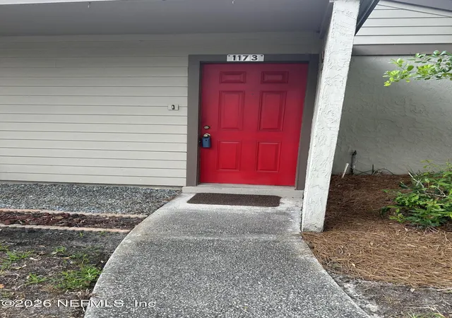 Homes for sale in Jacksonville, FL | 8300 Plz Gate Ln S, Jacksonville, FL 32217